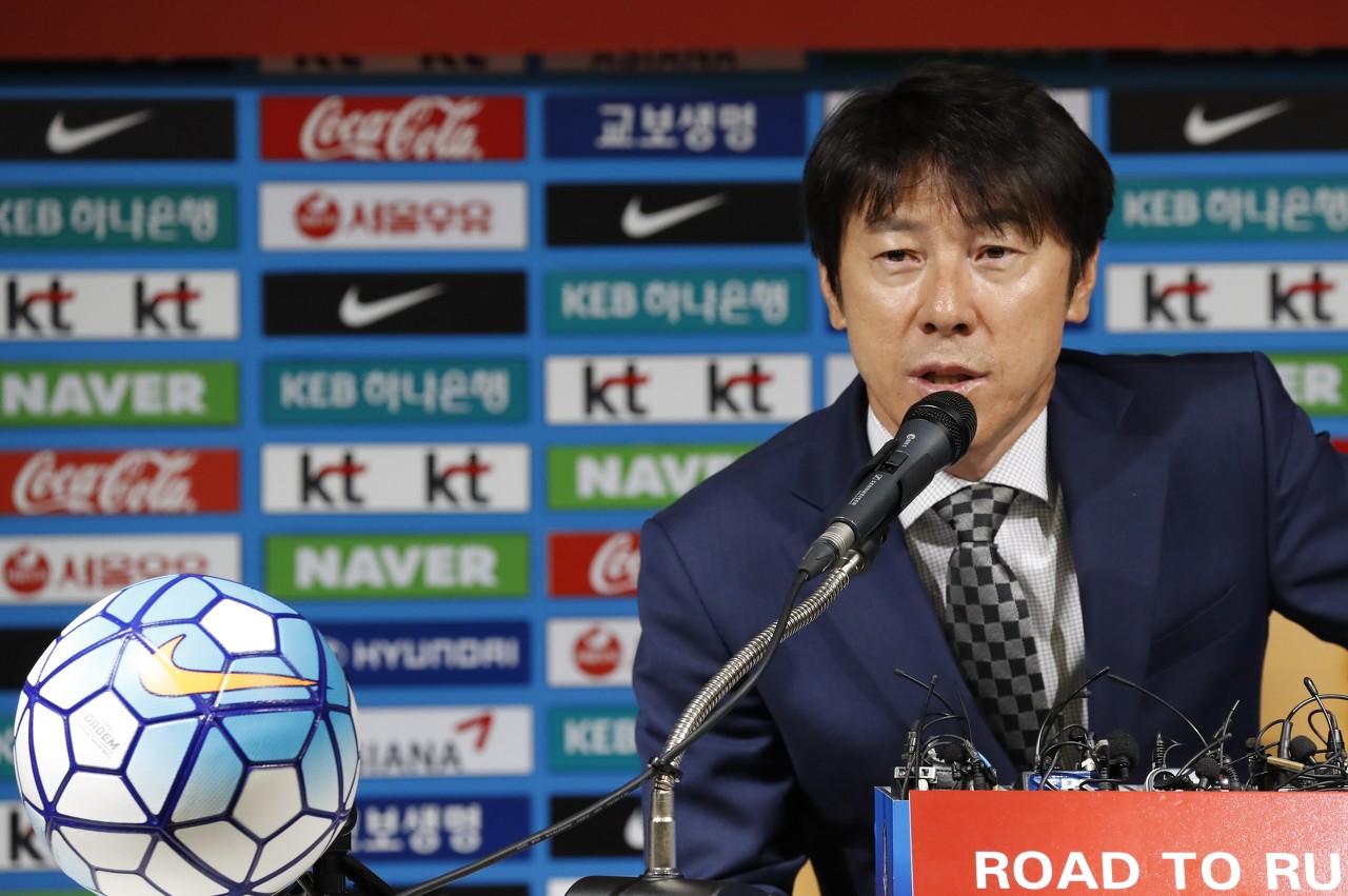 爱游戏体育-北青：申台龙执教国足传闻不攻自破，韩国籍教练不在足协选帅范围