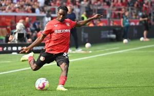 记者：弗林蓬将在下周一接受利物浦体检