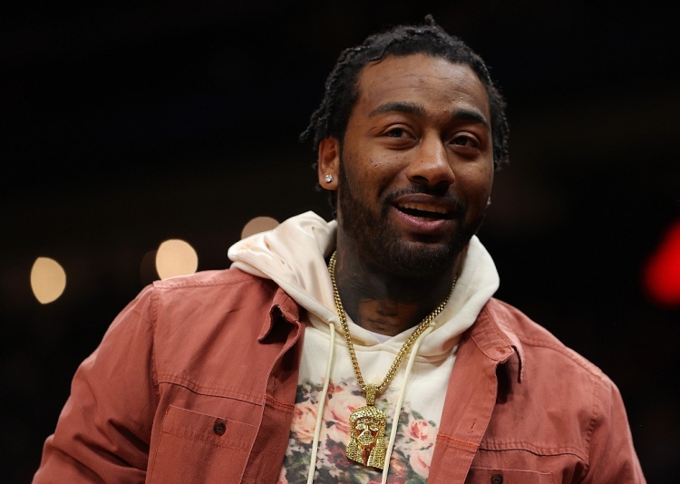 致敬学长！唐斯to沃尔：肯塔基GOAT💪兄弟 享受退役生活吧