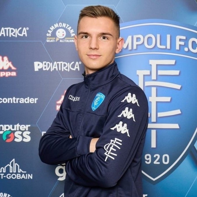 爱游戏体育-莫雷托：国米U23签下恩波利21岁波兰后腰卡兹马尔斯基