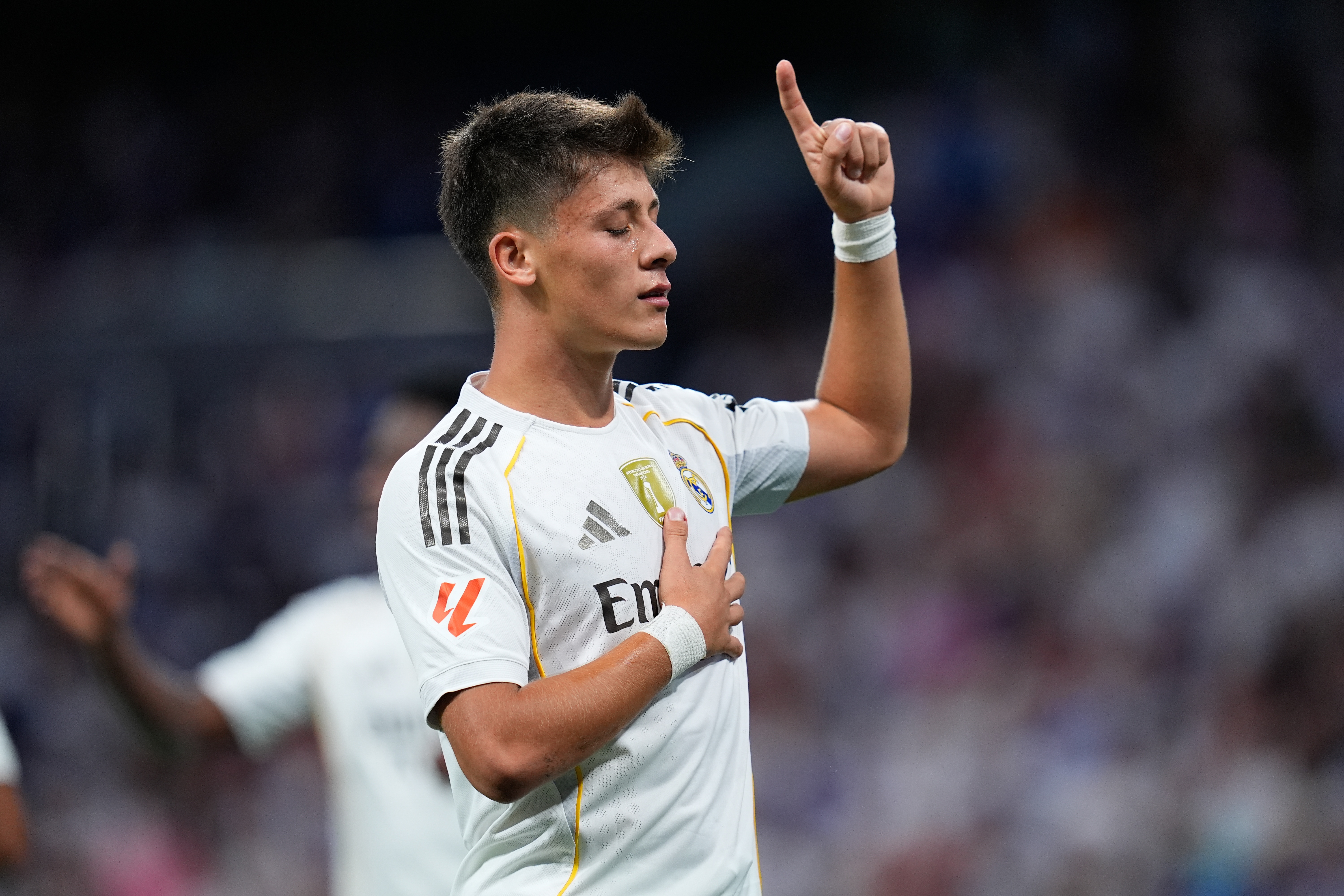 爱游戏体育-TA：伤员复出会对居勒尔产生影响，阿隆索或用双前锋减少中场竞争