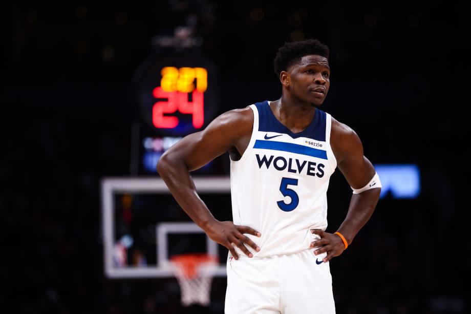 爱游戏-NBA-爱德华兹30分 森林狼逆转战胜猛龙